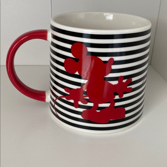 Disney by Target Mickey Mouse collection coffee mug - Picture 3 of 5
